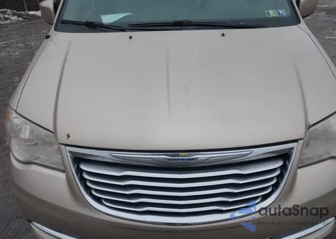 2013 Chrysler Town & Country Touring from USA, damaged, VIN 2C4RC1BGXDR802596